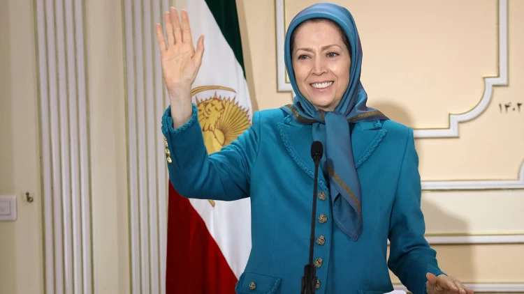سخنرانی خانم مریم رجوی درگردهمآیی ایرانیان درسالگرد انقلاب ضدسلطنتی مردم ایران : انقلاب در راه است